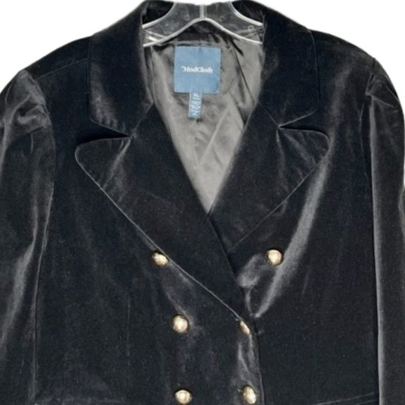 Modcloth Cheers to the New Year Double Breasted Velvet Blazer - Black - 1X - Picture 4 of 9